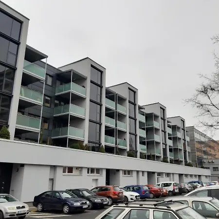 Prague In Near Golf Club, Aqua-hipo-autodrom In Appartement