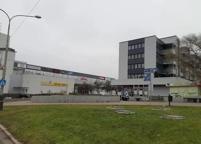 Appartement Prague In Near Golf Club, Aqua-hipo-autodrom In *